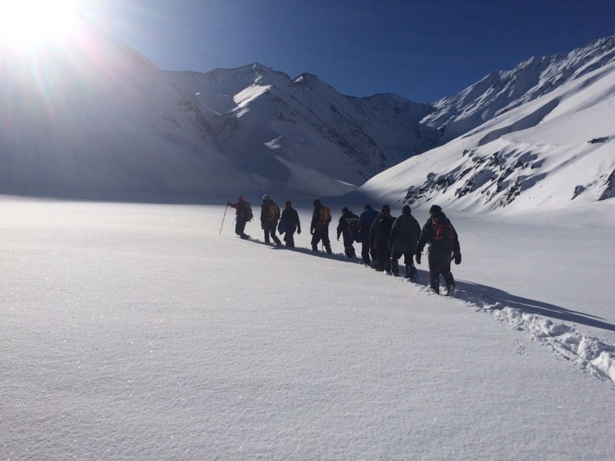 İtkin düşmüş alpinistlərin axtarışları bu gün də davam edib