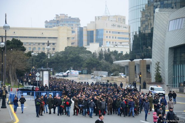 20 YANVAR AZƏRBAYCAN XALQI ŞƏHİDLƏR XİYABANINDA