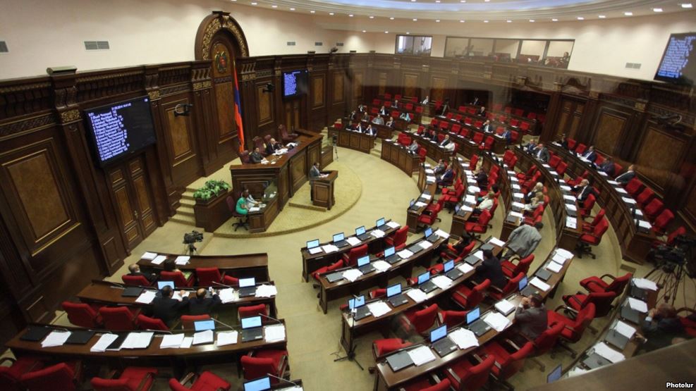 Ermənistanda növbədənkənar parlament seçkilərinin vaxtı açıqlandı